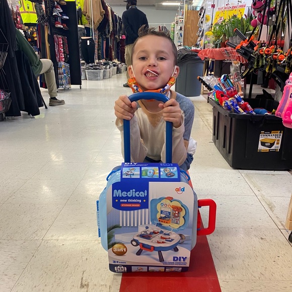 Meet your Posher, Britney - Picture 15 of 16